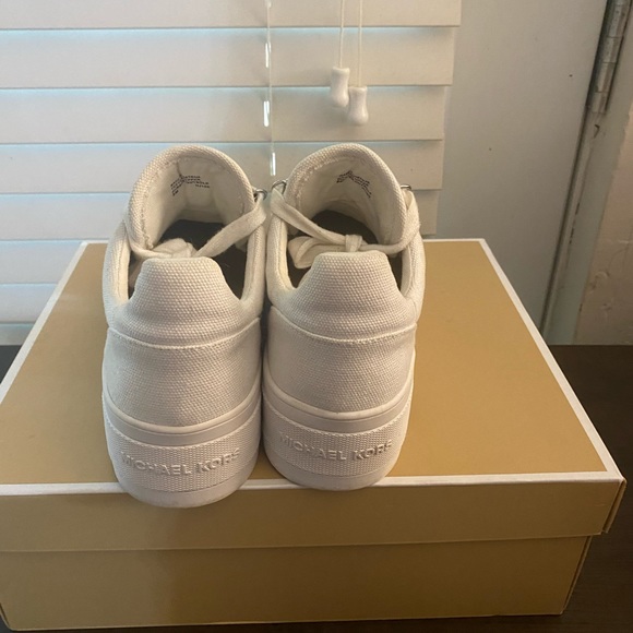 Michael kors lace up sneaker - Picture 3 of 4